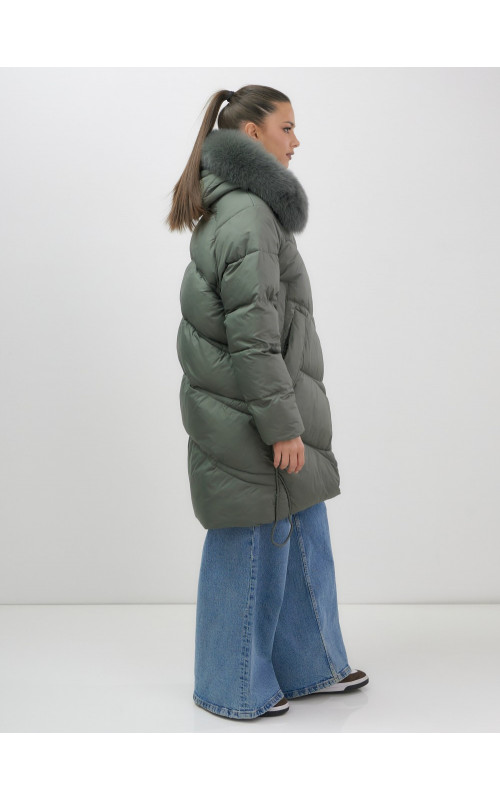 Длинный пуховик премиум-класса для зимы.