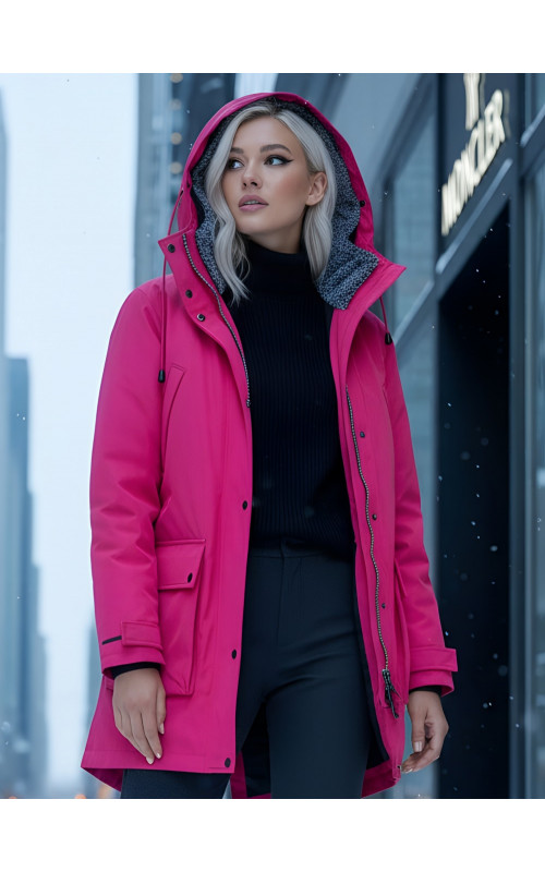 Женская зимняя парка для активного отдыха.