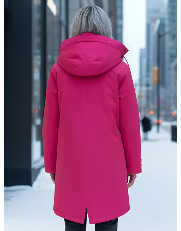 Женская зимняя парка для активного отдыха.