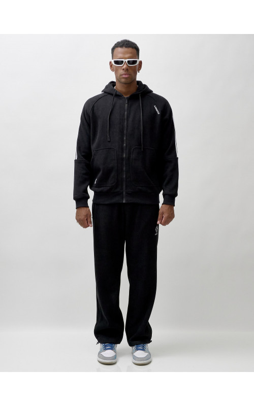 Утеплённый мужской спортивный костюм с начёсом для активных дней.