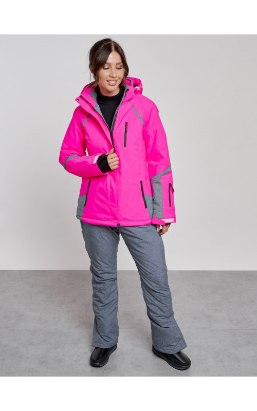 Женский горнолыжный костюм для зимних видов спорта.