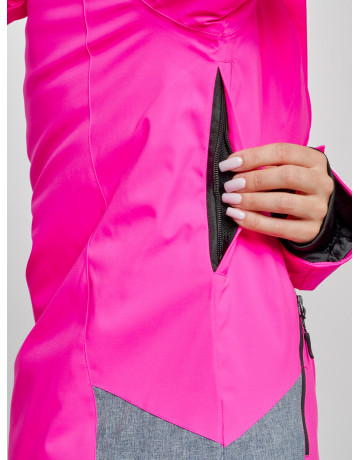 Женский горнолыжный костюм для зимних видов спорта.