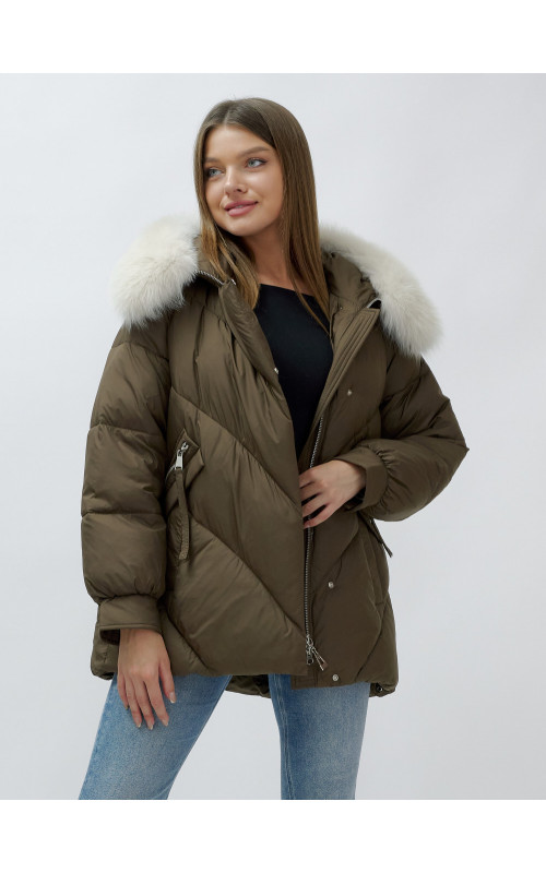 Женский зимний пуховик с меховой отделкой.