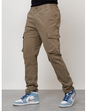 Мужские брюки зауженного кроя.