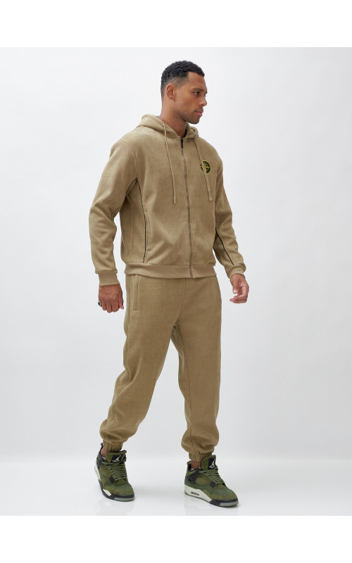 Утеплённый демисезонный костюм для мужчин.