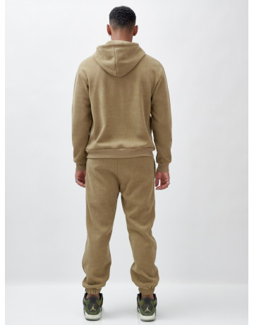 Утеплённый демисезонный костюм для мужчин.