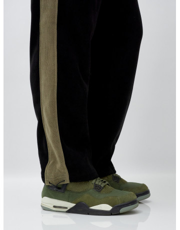 Мужской утеплённый спортивный костюм с начёсом для осени.