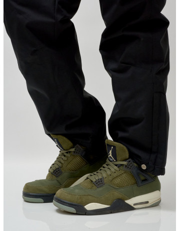 Мужской горнолыжный костюм для зимы.