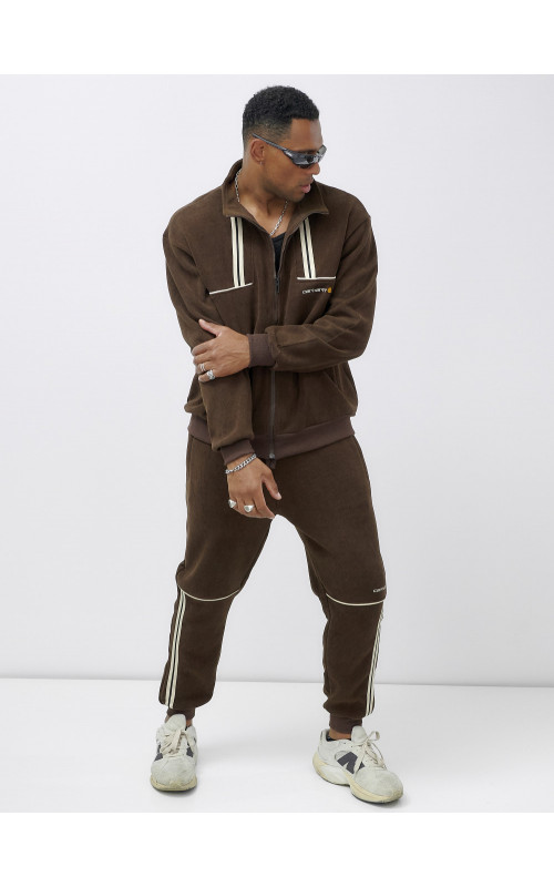 Мужской спортивный комплект: тепло и стиль для активных дней.