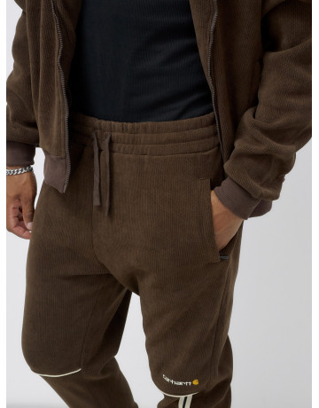 Мужской спортивный комплект: тепло и стиль для активных дней.