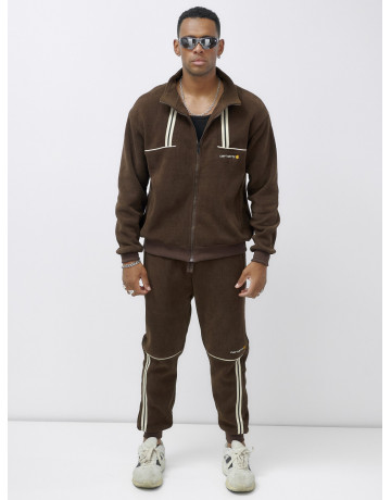 Мужской спортивный комплект: тепло и стиль для активных дней.