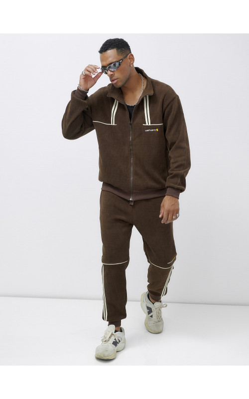 Мужской спортивный комплект: тепло и стиль для активных дней.