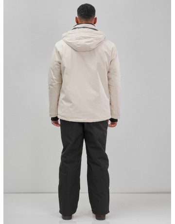 Мужской горнолыжный костюм: куртка и полукомбинезон для зимних активностей.