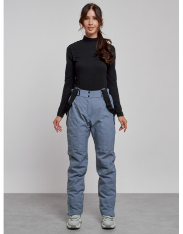 Женский горнолыжный костюм для активного отдыха.