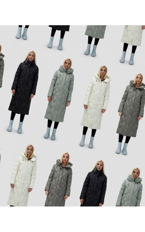 Длинный женский пуховик прямого кроя с капюшоном.