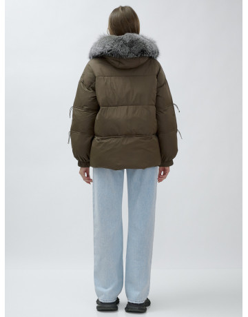 Женская зимняя куртка с мехом чернобурки.