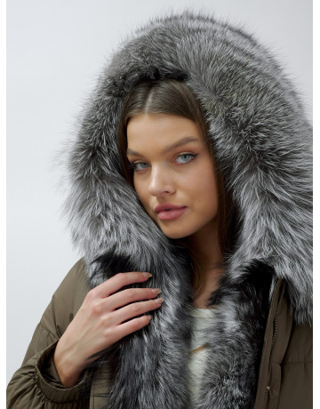 Женская зимняя куртка с мехом чернобурки.