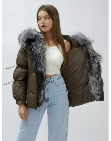 Женская зимняя куртка с мехом чернобурки.