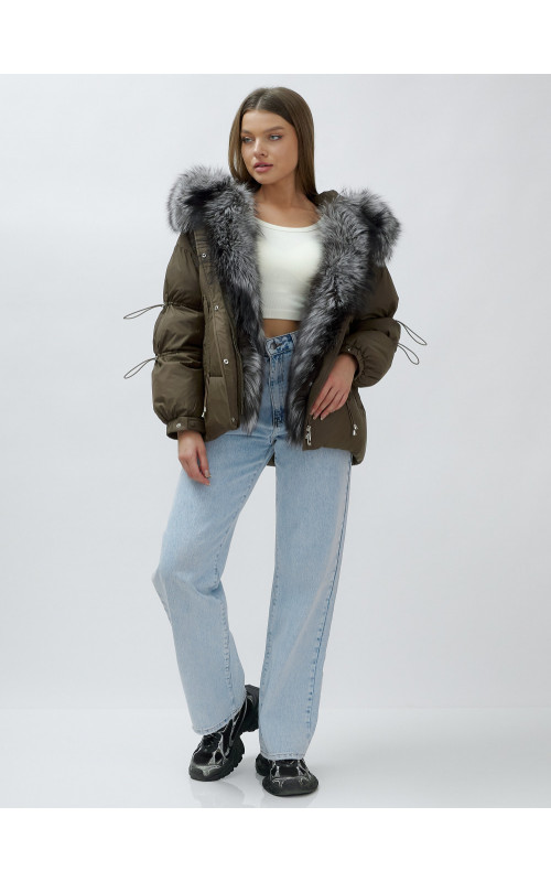 Женская зимняя куртка с мехом чернобурки.