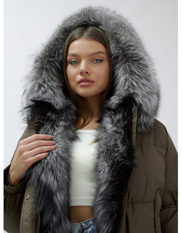 Женская зимняя куртка с мехом чернобурки.