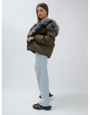Женская зимняя куртка с мехом чернобурки.