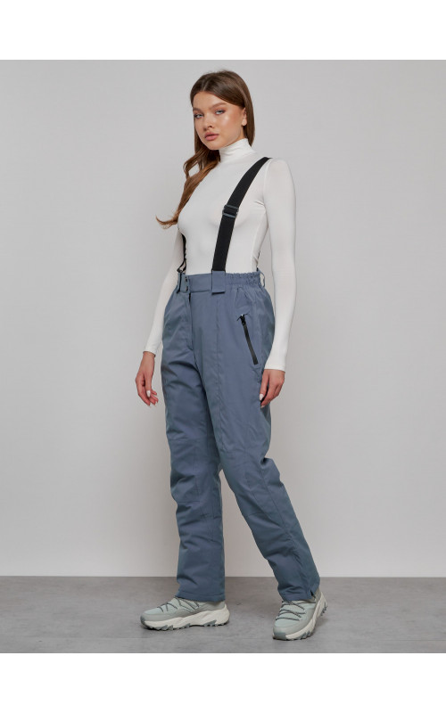 Зимний горнолыжный костюм для женщин.