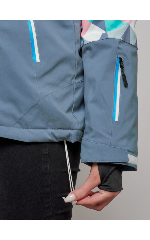 Зимний горнолыжный костюм для женщин.