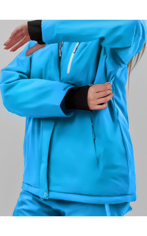 Женская горнолыжная куртка со съёмным капюшоном.