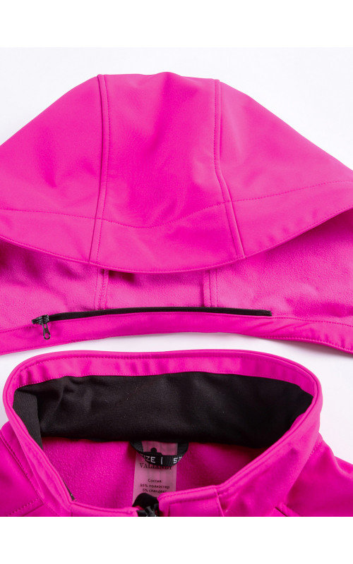 Женская парка для активного образа жизни.