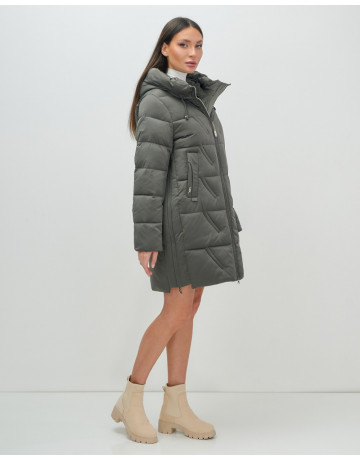 Женский зимний пуховик с капюшоном для холодной погоды.