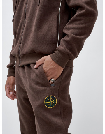 Утеплённый демисезонный костюм для мужчин: свобода и тепло.