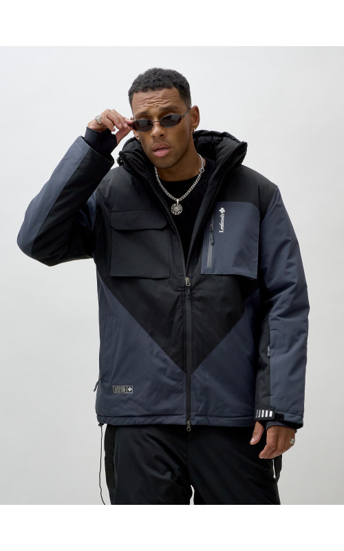 Мужской зимний горнолыжный костюм для активного отдыха.