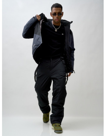 Мужской зимний горнолыжный костюм для активного отдыха.