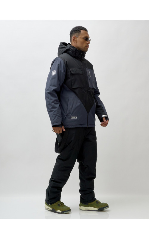 Мужской зимний горнолыжный костюм для активного отдыха.