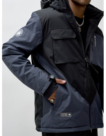 Мужской зимний горнолыжный костюм для активного отдыха.