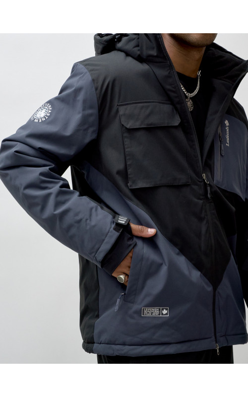 Мужской зимний горнолыжный костюм для активного отдыха.