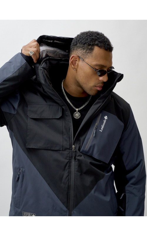 Мужской зимний горнолыжный костюм для активного отдыха.