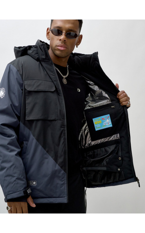 Мужской зимний горнолыжный костюм для активного отдыха.