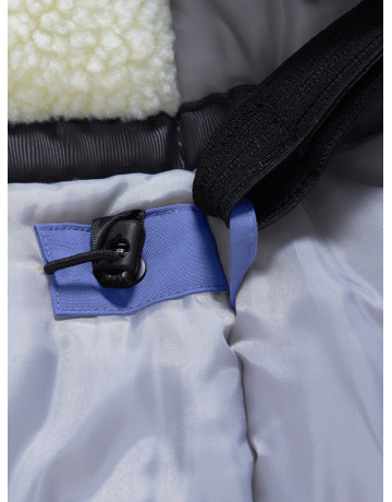 Женская зимняя парка с капюшоном для активного образа жизни.