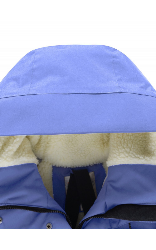 Женская зимняя парка с капюшоном для активного образа жизни.