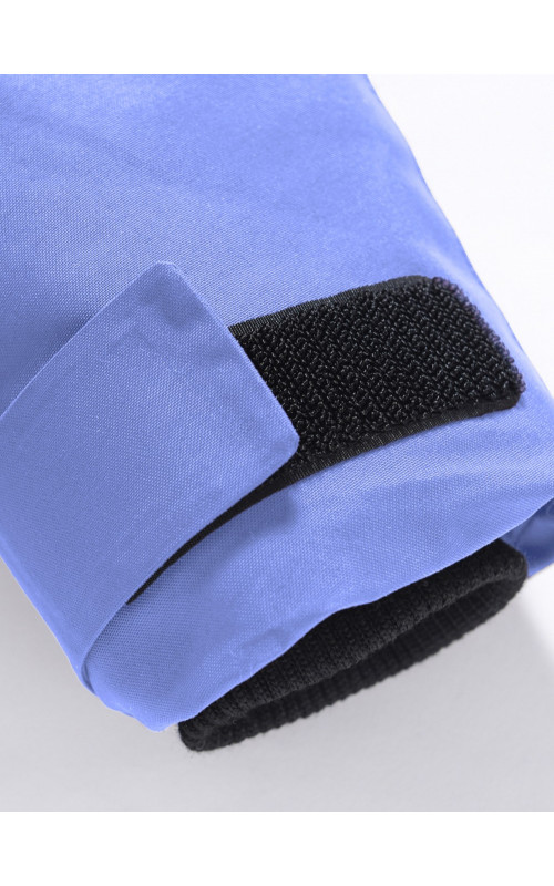 Женская зимняя парка с капюшоном для активного образа жизни.