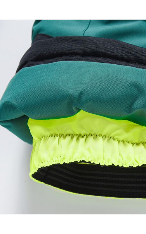 Горнолыжный костюм для мальчика: стиль и функциональность для зимних приключений