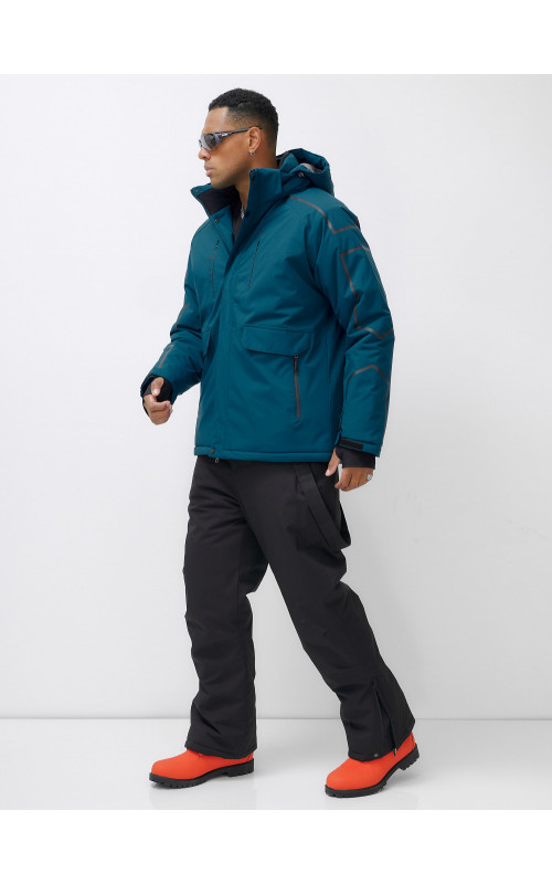 Мужской горнолыжный костюм для активного отдыха.