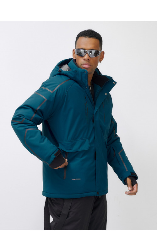 Мужской горнолыжный костюм для активного отдыха.