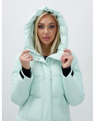 Длинный зимний пуховик для женщин с капюшоном.
