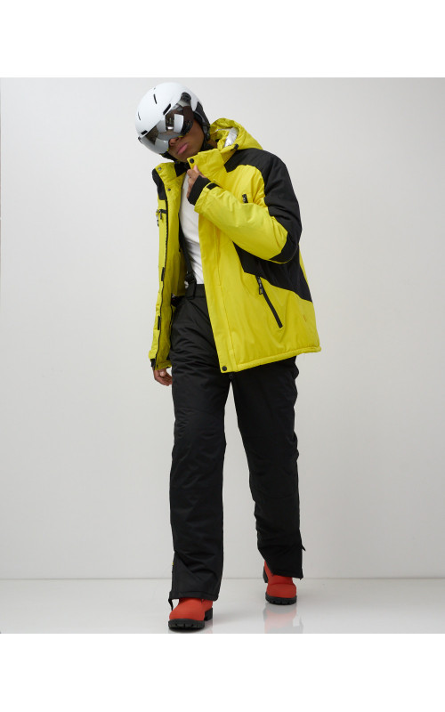 Горнолыжный костюм для активных мужчин.