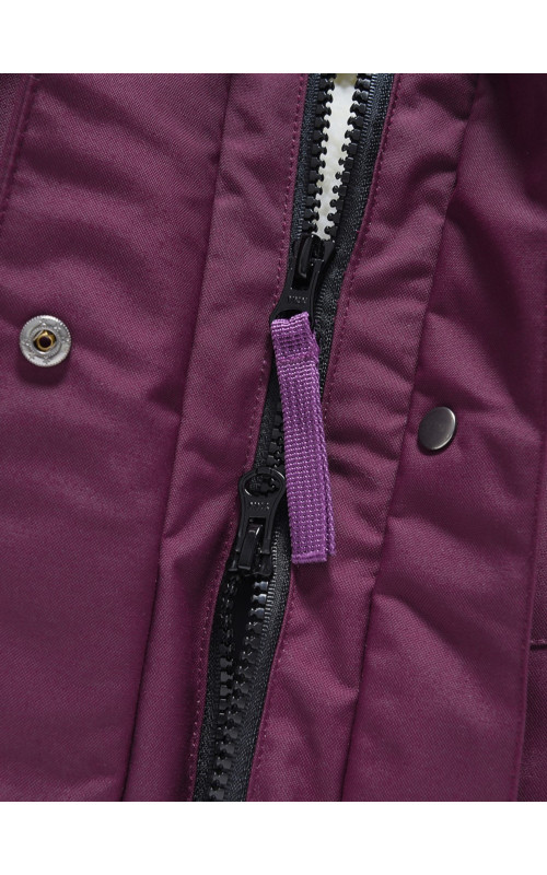 Женская зимняя парка с капюшоном для активного образа жизни.