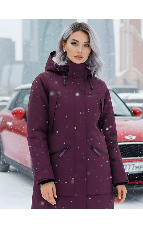 Женская зимняя парка с капюшоном для активного образа жизни.