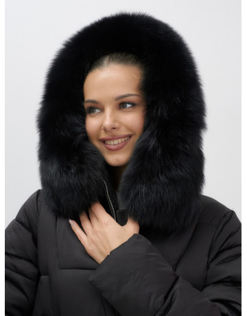 Длинный зимний пуховик премиум-класса.