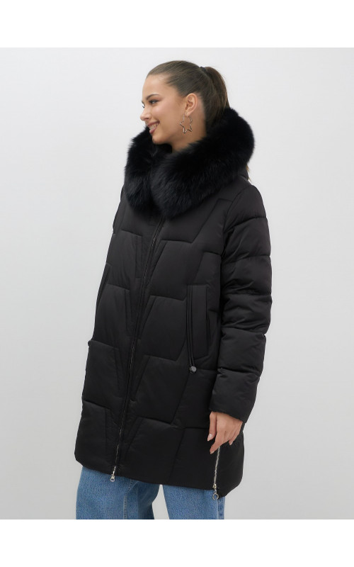 Длинный зимний пуховик премиум-класса.